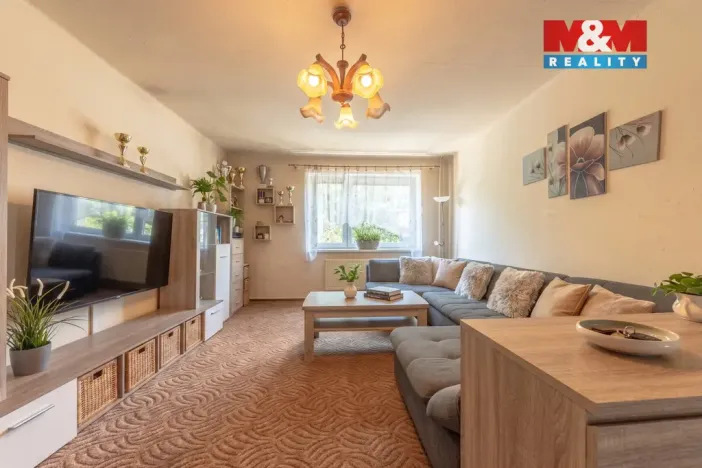 Prodej rodinného domu, Chuchelna, 250 m2