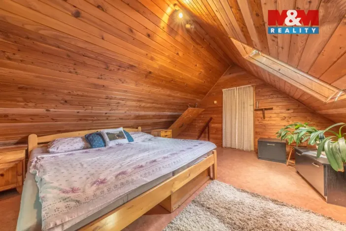 Prodej rodinného domu, Chuchelna, 250 m2