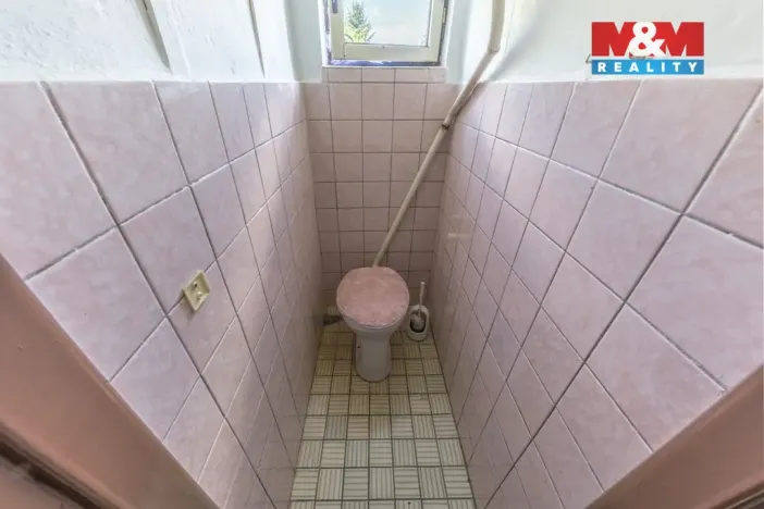 Prodej rodinného domu, Chuchelna, 250 m2