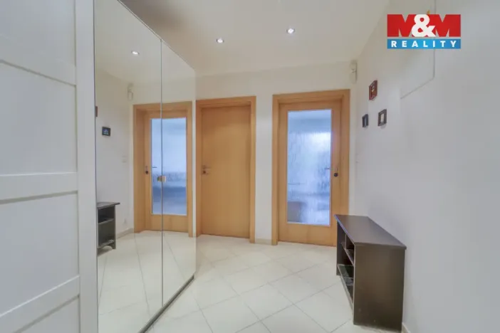 Prodej bytu 2+kk, Praha, Sazovická, 47 m2