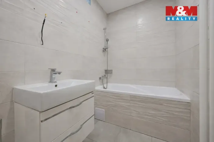 Prodej bytu 2+kk, Žďár nad Sázavou - Žďár nad Sázavou 4, Wolkerova, 70 m2