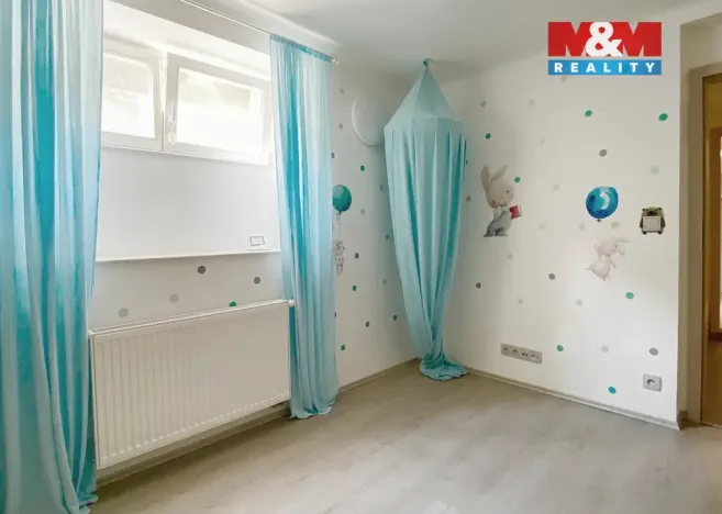 Pronájem bytu 3+kk, Praha - Střešovice, U střešovických hřišť, 95 m2