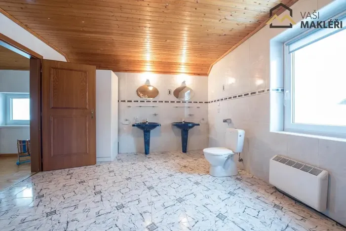 Prodej bytu 4+1, Vlkanov, 250 m2