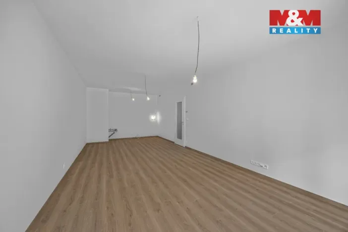 Prodej bytu 2+kk, Praha - Hloubětín, Poděbradská, 71 m2