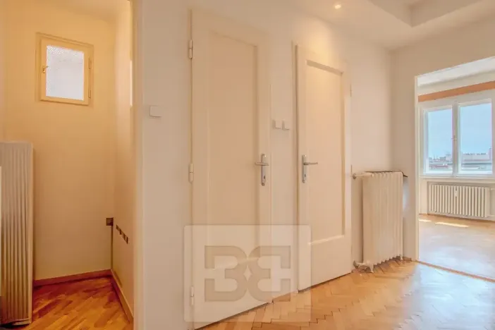 Pronájem bytu 3+1, Praha - Vinohrady, Písecká, 79 m2