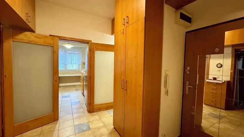 Pronájem bytu 3+1, Praha - Vršovice, Kišiněvská, 74 m2