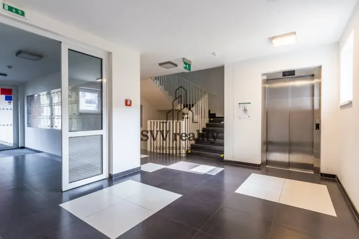 Pronájem bytu 1+kk, Praha - Vysočany, Strnadových, 34 m2