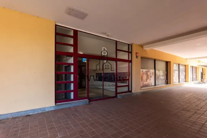 Prodej bytu 2+kk, Praha - Hlubočepy, Trnkovo náměstí, 43 m2