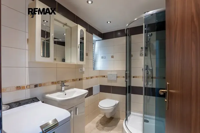 Pronájem bytu 2+kk, Praha - Žižkov, Biskupcova, 38 m2