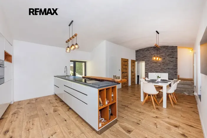 Prodej činžovního domu, Černuc, 330 m2