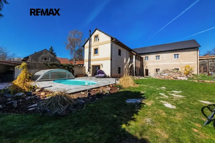 Prodej činžovního domu, Černuc, 330 m2