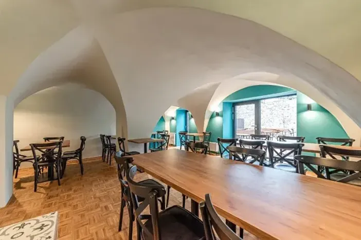 Pronájem obchodního prostoru, Jihlava, Čajkovského, 90 m2