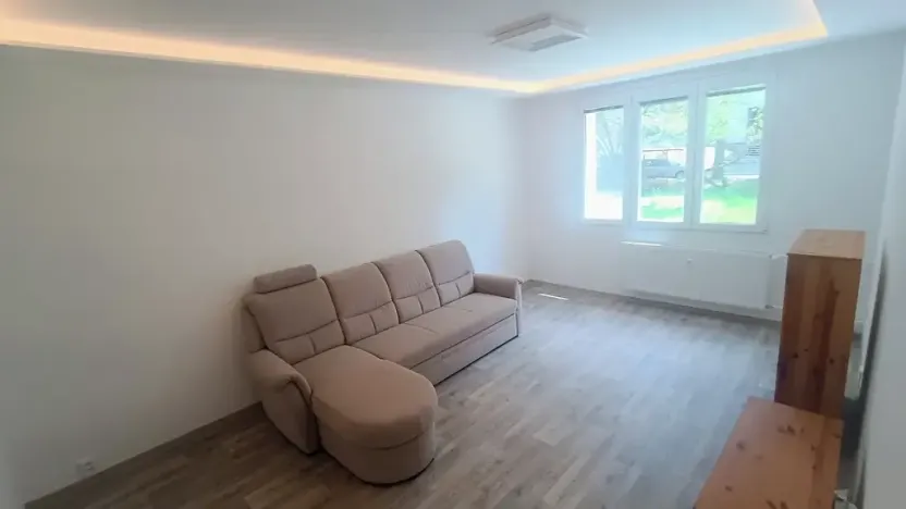 Pronájem bytu 2+1, Plasy, Babinská, 58 m2