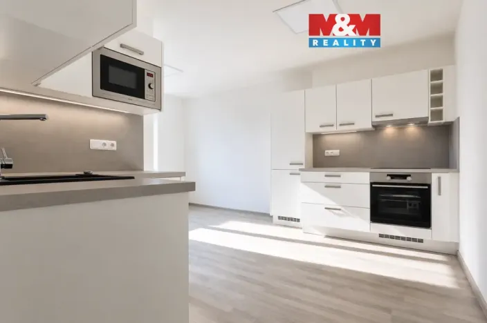 Pronájem bytu 3+kk, Poděbrady - Poděbrady II, nám. T.G.Masaryka, 58 m2