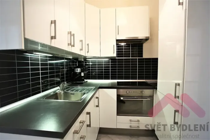 Pronájem bytu 2+kk, Praha - Vinohrady, Radhošťská, 45 m2