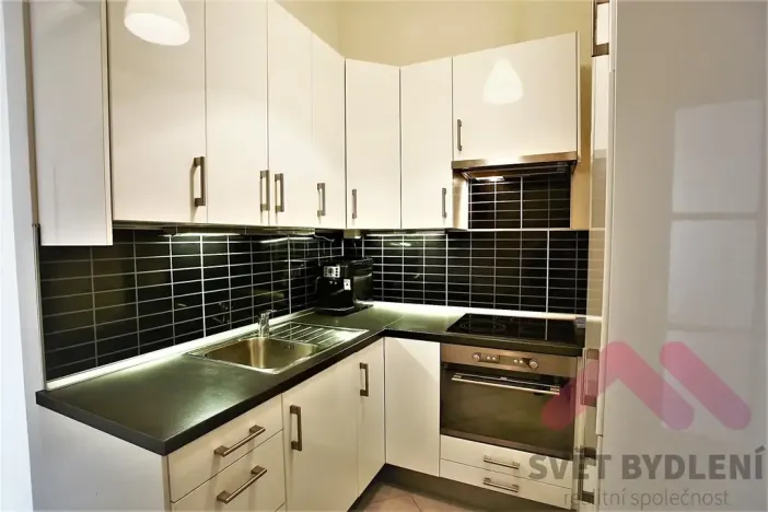 Pronájem bytu 2+kk, Praha - Vinohrady, Radhošťská, 45 m2