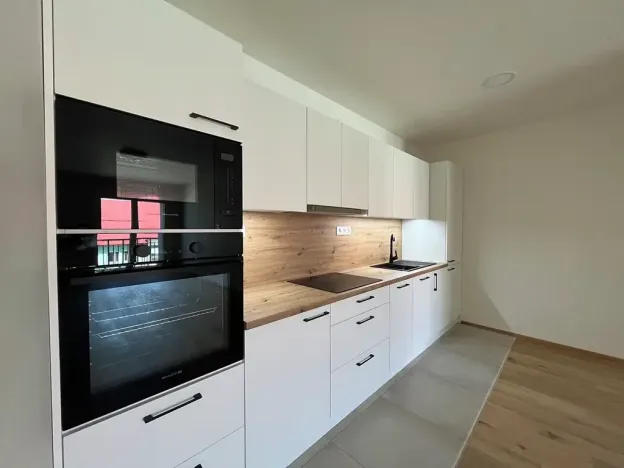 Prodej bytu 3+kk, Bystřice nad Pernštejnem, Masarykovo náměstí, 82 m2