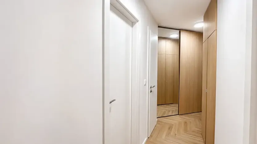 Pronájem bytu 3+kk, Praha - Podolí, Podolská, 81 m2