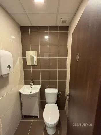 Pronájem kanceláře, Most, Obránců míru, 68 m2