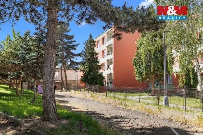 Prodej bytu 4+1, Postoloprty, Jiráskovo náměstí, 77 m2