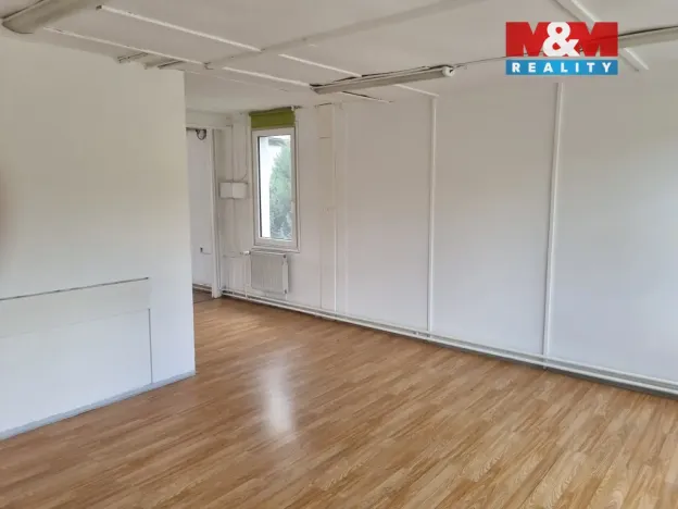 Pronájem obchodního prostoru, Jihlava, Kosovská, 336 m2