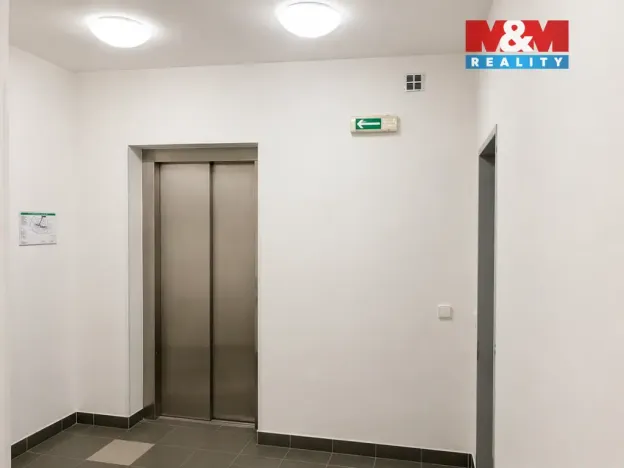 Pronájem bytu 1+kk, Praha - Podolí, Dvorecká, 50 m2