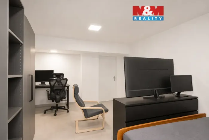 Prodej bytu 2+1, Praha - Kyje, Manželů Dostálových, 44 m2