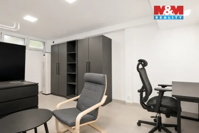 Prodej bytu 2+1, Praha - Kyje, Manželů Dostálových, 44 m2