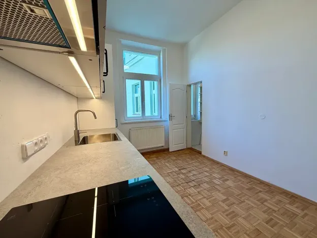Pronájem bytu 2+1, Praha - Holešovice, Letenské náměstí, 82 m2