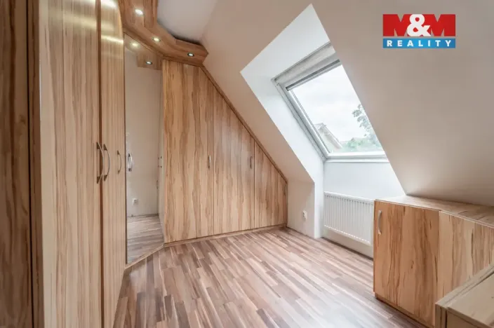 Prodej rodinného domu, Šestajovice, Potoční, 297 m2