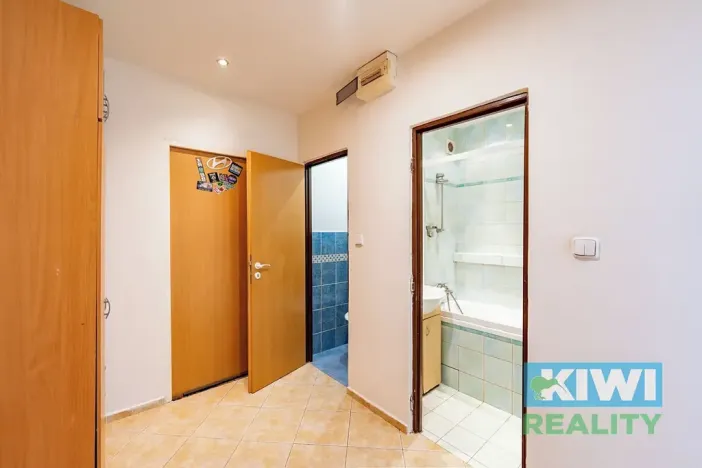 Prodej bytu 2+1, Ostrava, Plavecká, 53 m2
