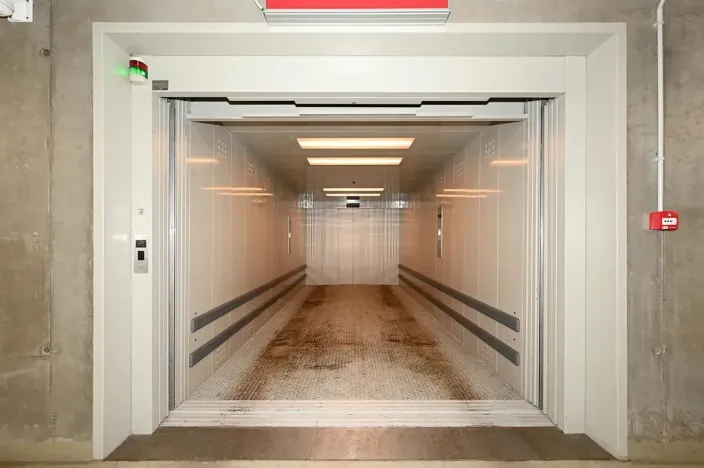 Pronájem bytu 1+kk, Praha - Liboc, Evropská, 51 m2