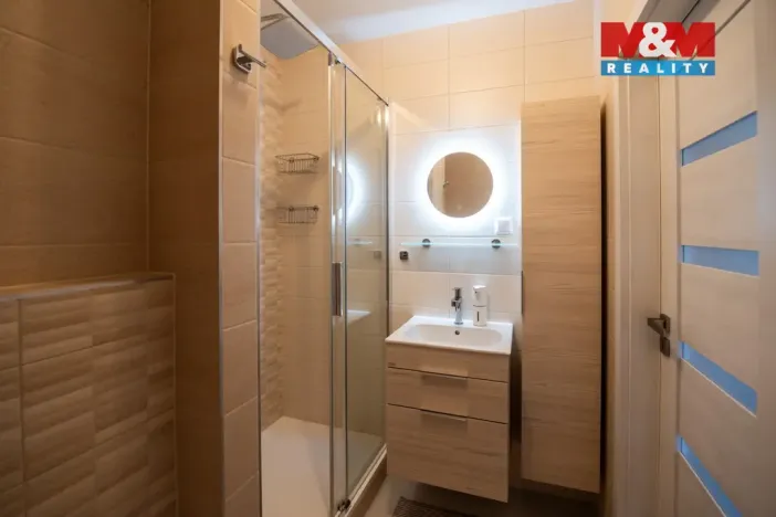 Pronájem bytu 1+1, Náchod - Staré Město nad Metují, Bílá, 44 m2