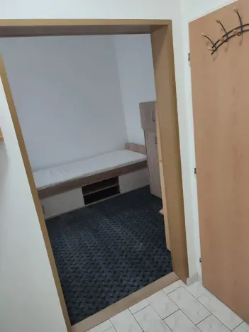 Pronájem bytu 1+1, Brno, Mojmírovo náměstí, 18 m2
