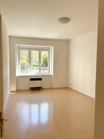 Pronájem bytu 1+1, Praha, V předpolí, 50 m2