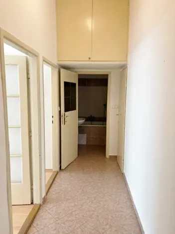Pronájem bytu 1+1, Praha, V předpolí, 50 m2
