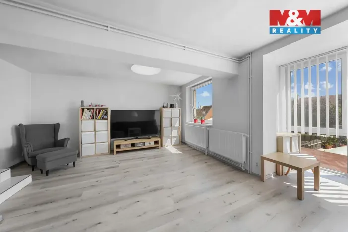 Prodej rodinného domu, Chlumec, Chlumecká, 260 m2