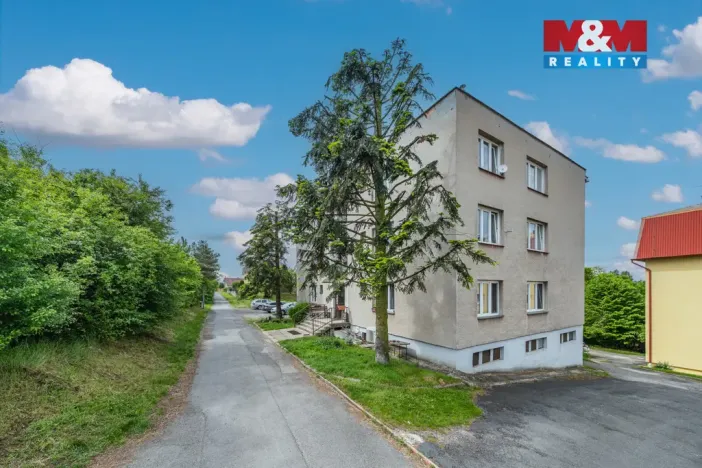 Prodej bytu 4+1, Větrušice, Jižní, 74 m2