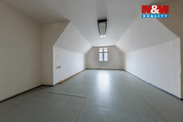 Prodej komerční nemovitosti, Kraslice, B. Smetany, 710 m2