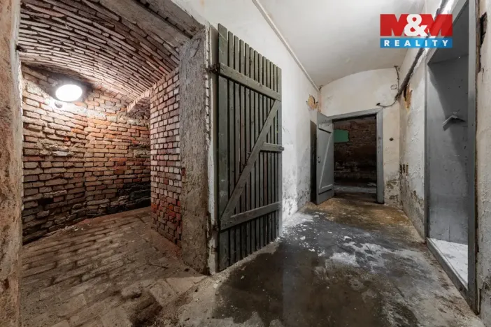 Prodej komerční nemovitosti, Kraslice, B. Smetany, 710 m2