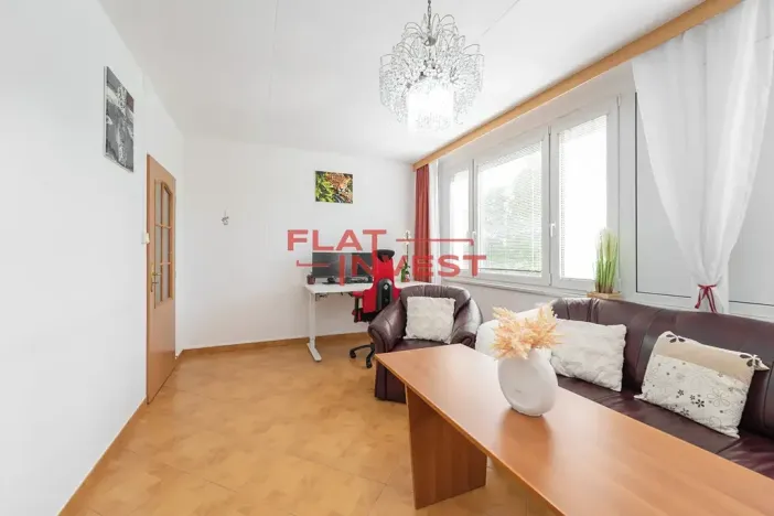 Prodej bytu 2+1, Praha - Kobylisy, Paláskova, 56 m2