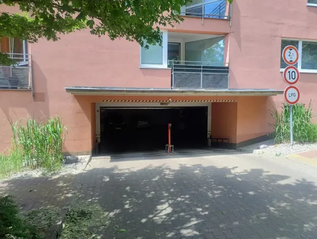 Pronájem bytu 2+kk, Praha - Troja, Hnězdenská, 44 m2