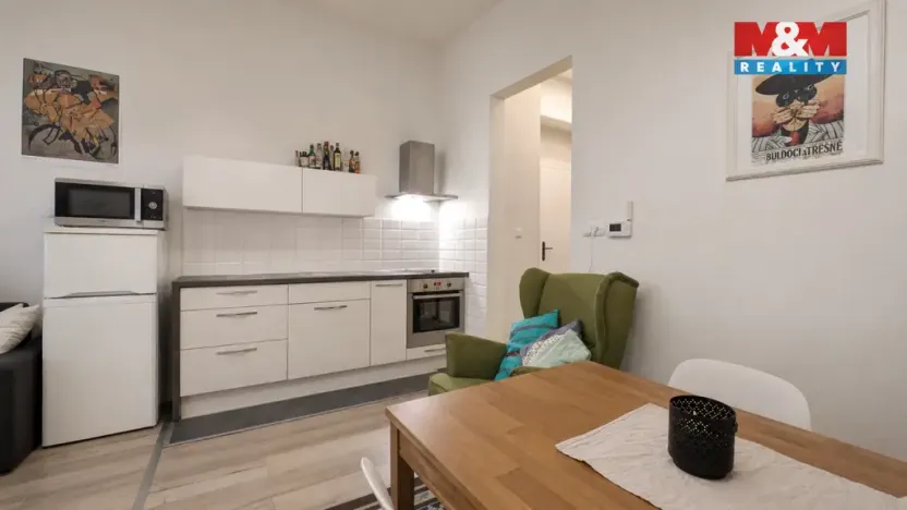 Pronájem bytu 1+kk, Praha - Žižkov, Bořivojova, 33 m2