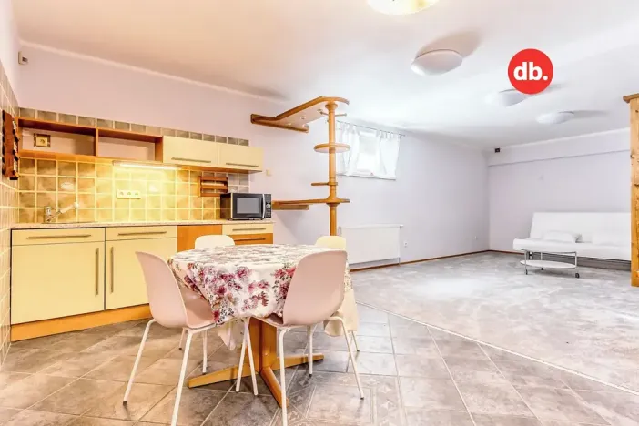 Prodej rodinného domu, Karlovy Vary, Krokova, 280 m2
