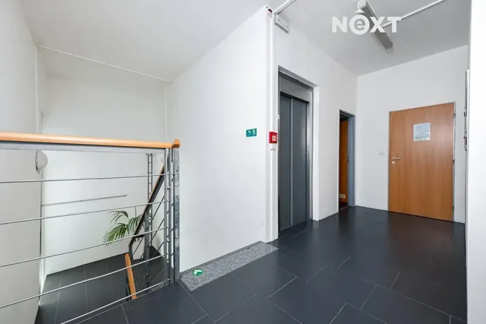 Pronájem kanceláře, Praha - Prosek, Prosecká, 28 m2