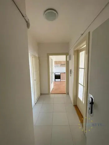 Pronájem bytu 2+kk, Praha - Nusle, V Horkách, 56 m2