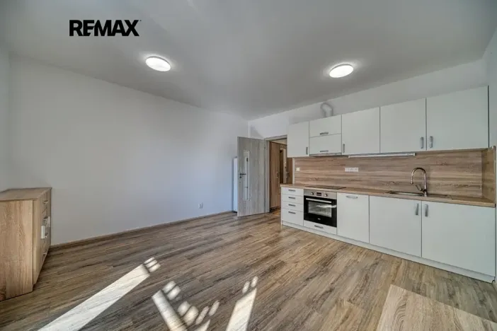 Pronájem bytu 1+kk, Poděbrady, Nerudova, 31 m2