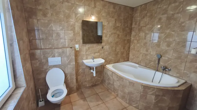 Pronájem bytu 1+kk, Dobříš, Mírové náměstí, 39 m2