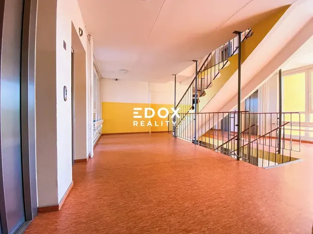 Prodej bytu 2+kk, Praha - Hloubětín, Slévačská, 53 m2