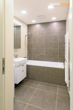 Pronájem bytu 2+kk, Praha - Liboc, Naardenská, 54 m2
